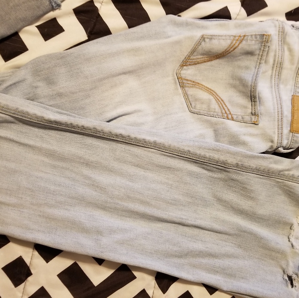 Hollister Jean's